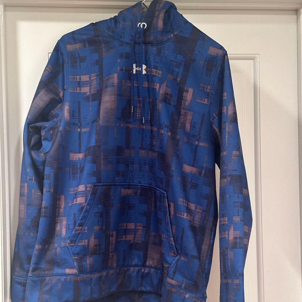 Under Armour Loose Cold-Gear Adult Blue Camo Pullover Hoodie in size M